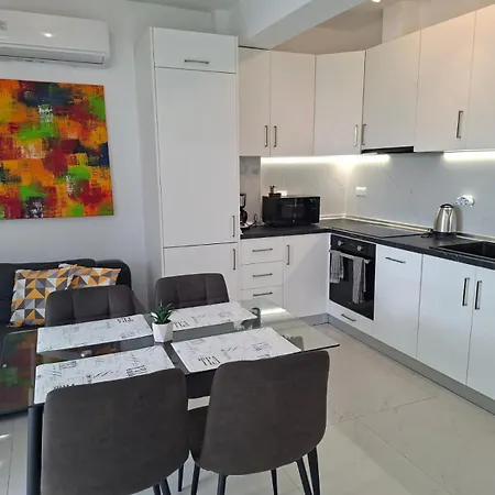 Nefeli & Nefeli Luxury Complexes By Horizon Homes * Orfánion